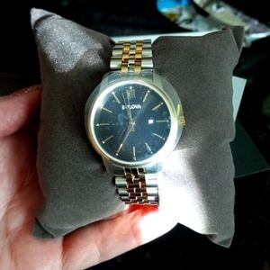 ⌚🖤Bulova Silver & Gold Tone Watch W/Dark Face and Day of the Week Display NWT